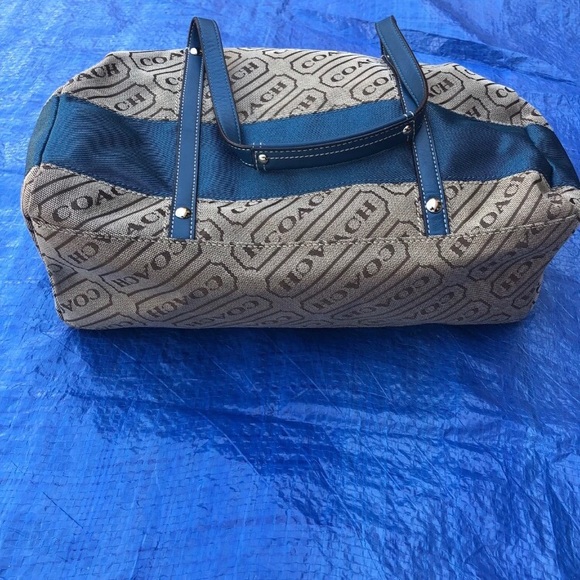 Coach - Picture 4 of 4